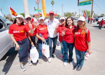 Celida y Froylán llaman al voto útil en Puerto Peñasco