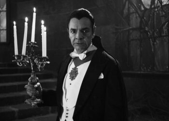 Eugenio Derbez es Drácula en la comedia que revive cómo se grabó el filme en 1930