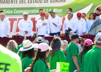 Preside Gobernador Desfile por el Día del Trabajo