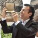 Recibe Medalla Emiliana de Zubeldía el tenor Jesús León