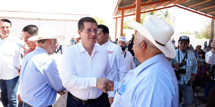 Respalda San Ignacio Cohuirimpo a Jorge Elías Retes