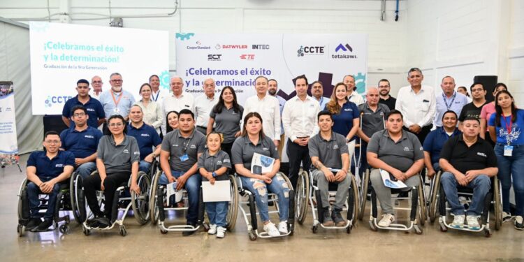 Atestigua Gobernador graduación de la novena generación del Centro de Capacitación y Talento Empresarial CCTE Tetakawi
