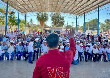 Asiste Alberto ‘Beto’ Vázquez a reunión regional con sector Productivo Pesquero y Acuícola del Puerto de Yavaros