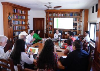 Supervisa Gobernador avances en certificación de Bacanora