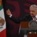 AMLO anuncia aumento salarial de 10% a los maestros
