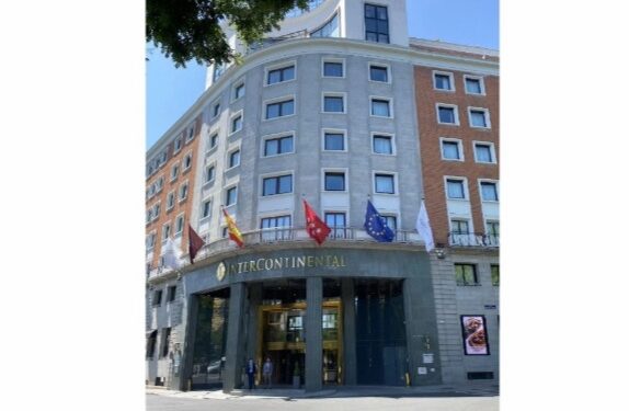 En Madrid, cónclave de la ultraderecha enfocado hacia AL