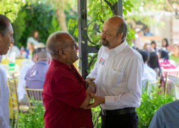 Refrenan maestras y maestros apoyo a la cuarta trasnformación