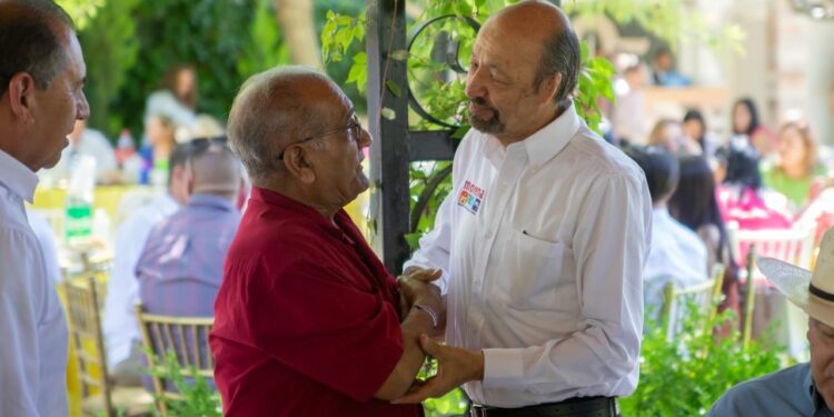Refrenan maestras y maestros apoyo a la cuarta trasnformación