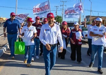 Mi Gratitud a las familias del fraccionamiento Santa Fe que hoy me recibieron con tanto entusiasmo: Chemel Quijada Lamadrid