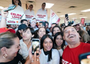 Claudia Sheinbaum llega a Sonora entre porras, música y mucha alegría