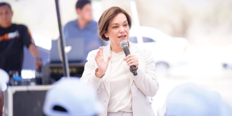 Hermosillo tendrá mejores calles y trámites ás sencillos en favor de ciudadanos y prestadores de servicios: María Dolores del Río.