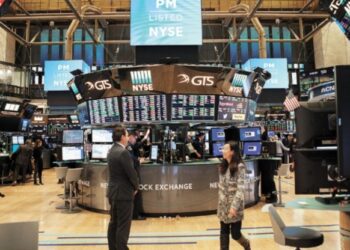 Wall Street cierra una semana mixta; el Nasdaq alcanza máximo récord