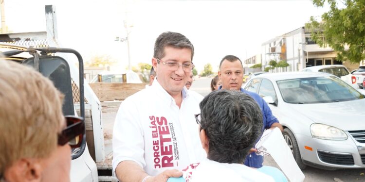 La comunidad de Nachuquis y comerciantes del tianguis se suman a Elías Retes