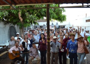 Motiva Ernestina Castro a fortalecer el proyecto de nación.