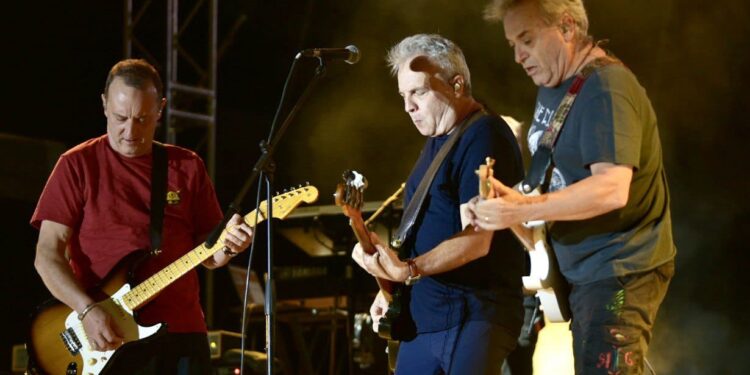 Fueron a pasársela bien con Hombres G en inicio de Fiestas del Pitic 2024