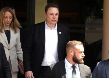 Se opone Musk a aranceles de EU sobre vehículos eléctricos chinos