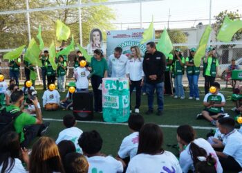 Promueven candidatos Jacobo Mendoza y Karina Zárate cuidado del medio ambiente entre la niñez