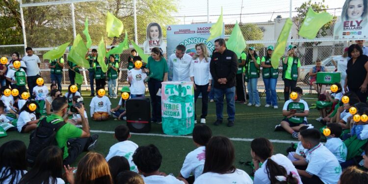 Promueven candidatos Jacobo Mendoza y Karina Zárate cuidado del medio ambiente entre la niñez