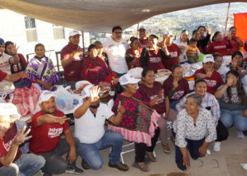 Convive Juan Francisco Gim Nogales con la Comunidad Mazahua