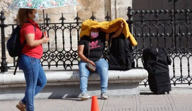 Persistencia de la tercera onda de calor con 45 grados de temperatura en 17 entidades