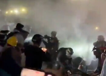 Represión en la UCLA: desmantela la policía campamento propalestino