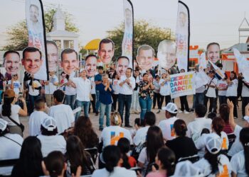 Crecer más es mejorar parejo en todo el municipio: Toño Astiazarán