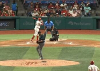 Diablos Rojos superan 10-5 a Saraperos de Saltillo