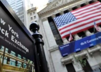 Wall Street opera mixto tras datos del PCE y veredicto contra Trump