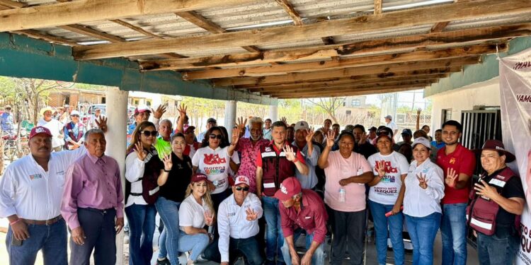 Se reúne ‘Beto’ Vázquez con vecinos de Ejidos del Sur