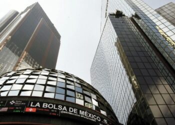 Bolsa mexicana avanza; destacan acciones de mineras