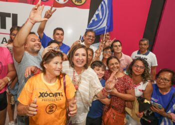 Propone Xóchitl Gálvez financiar paneles solares para miles de viviendas