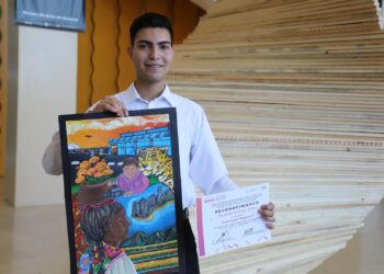 Alumno de la Normal Superior de Navojoa gana beca para seminario sobre liderazgo en Nuevo México
