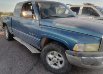 Asegura Policía Estatal arsenal y vehículos robados en municipios del norte de Sonora