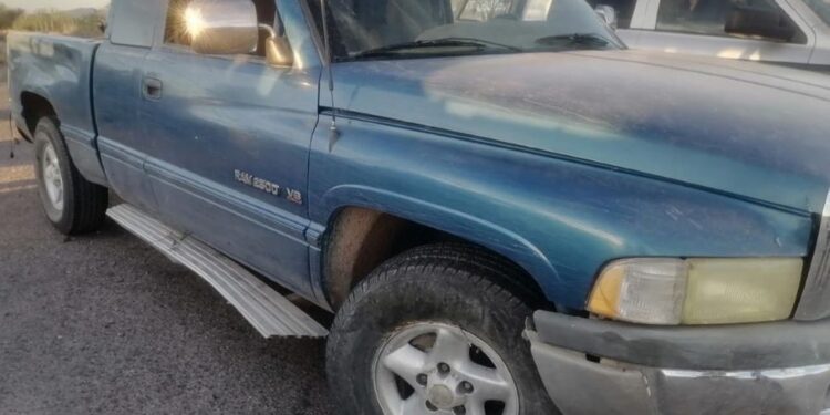 Asegura Policía Estatal arsenal y vehículos robados en municipios del norte de Sonora