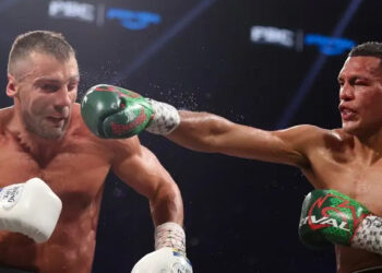 Con gran actuación, Benavidez se proclama campéon semipesado interino