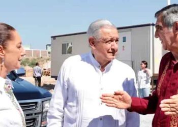 En Coahuila, Claudia Sheinbaum visitó nuevo hospital junto a López Obrador