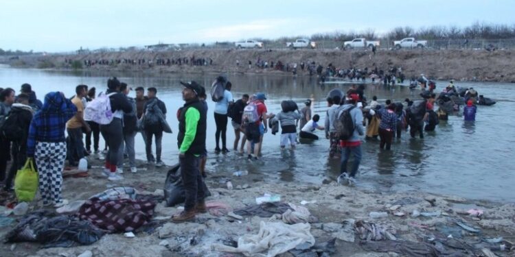 Migrantes en EU quieren formar parte del proyecto de la 4T