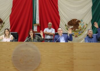 Aprueba Diputación Permanente renuncia de regidora y turna asuntos a comisiones