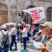 Profesores de la CNTE ingresan a Palacio Nacional para encuentro con AMLO