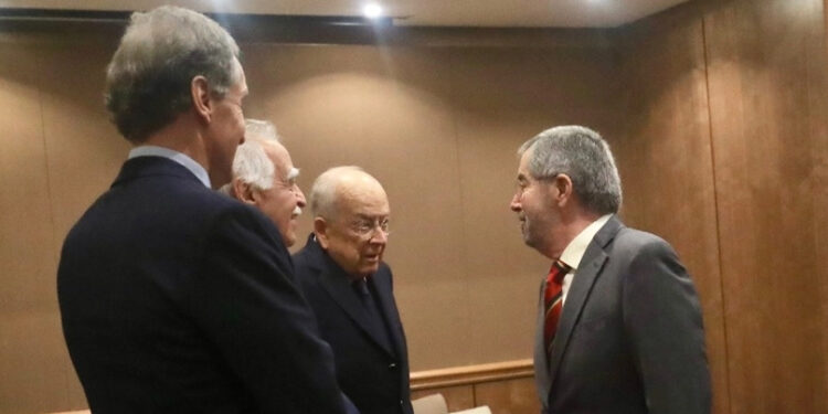 Descarta Sheinbaum reforma fiscal, alza a la luz o ‘gasolinazos’