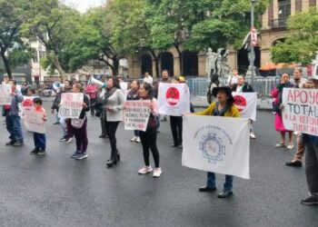 Realizan mitin frente a SCJN en apoyo a reforma judicial