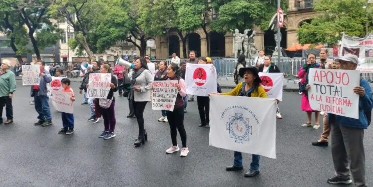 Realizan mitin frente a SCJN en apoyo a reforma judicial