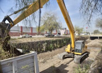 Mantiene Servicios Públicos Municipales limpieza de canales