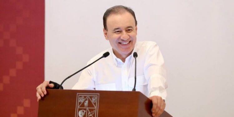 Alcanza distribución de uniformes escolares 60 municipios en Sonora: Gobernador Alfonso Durazo