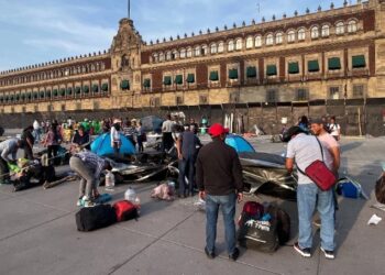 Destaca AMLO lucha magisterial; “rescató” a la educación pública