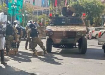 Presidente de Bolivia denuncia intento de golpe de Estado; militares irrumpen en Palacio de Gobierno