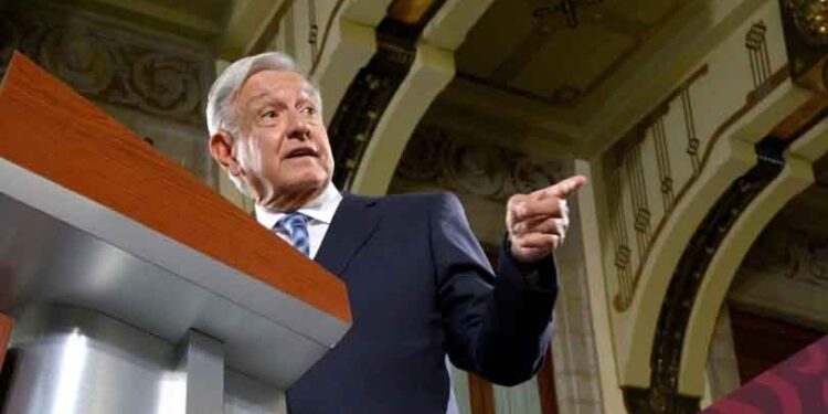 Destaca AMLO importancia “que en algún momento tuvo” el PRD