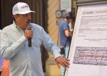 Da Lamarque Cano banderazo a pavimentación en calle Valle del Soya