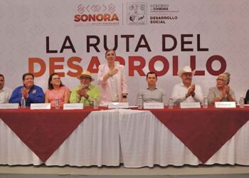 Entrega Gobierno de Sonora lentes y tarjetas de programas sociales en zona urbana y rural de Hermosillo