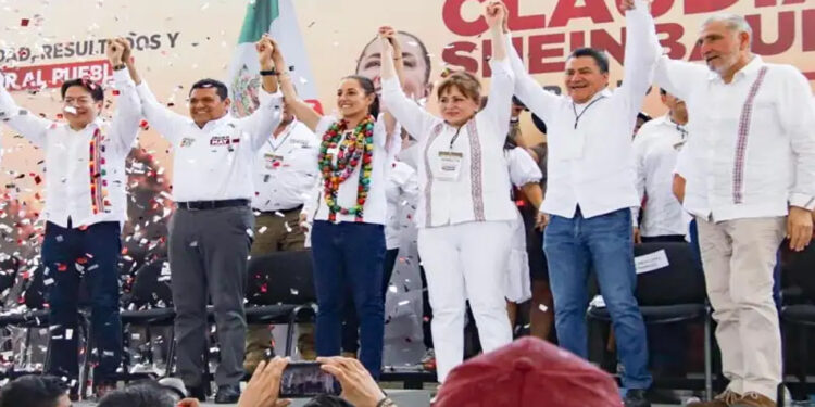 Lamenta Sheinbaum fallecimiento de Rosalinda López Hernández